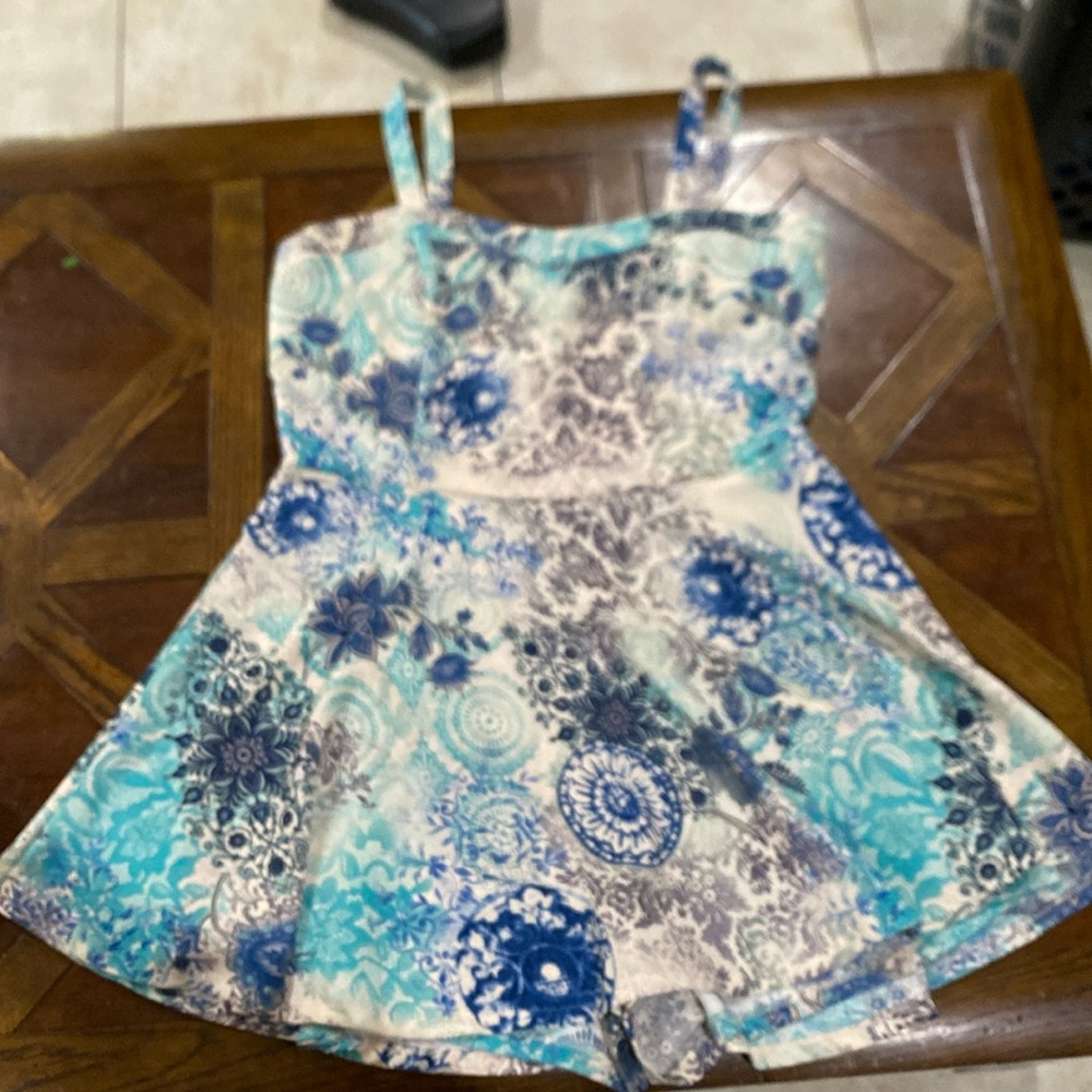 Short dress with shorts under lightly used